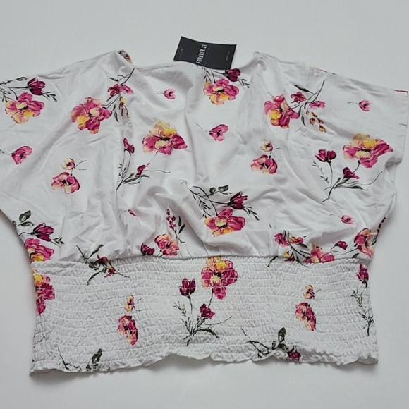 NWT Forever 21 Floral Top - Picture 3 of 5